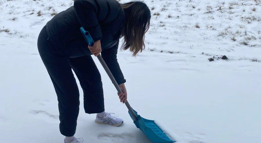 Shovelling Shovelling Sheddon Physio Burlington